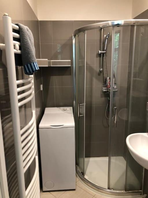 Cozy Karlin Apartment Прага Екстериор снимка
